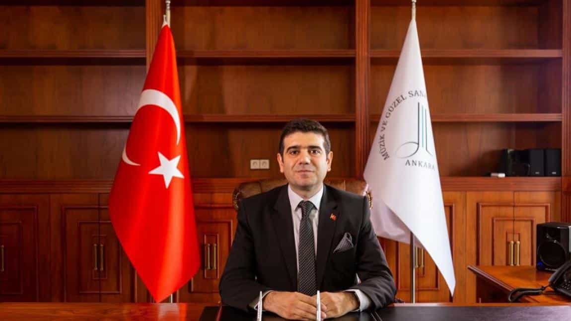 Okulumuz müdürü Prof.Dr.Erhan Özden Ankara Müzik ve Güzel Sanatlar Üniversitesi'ne rektör olarak atandı